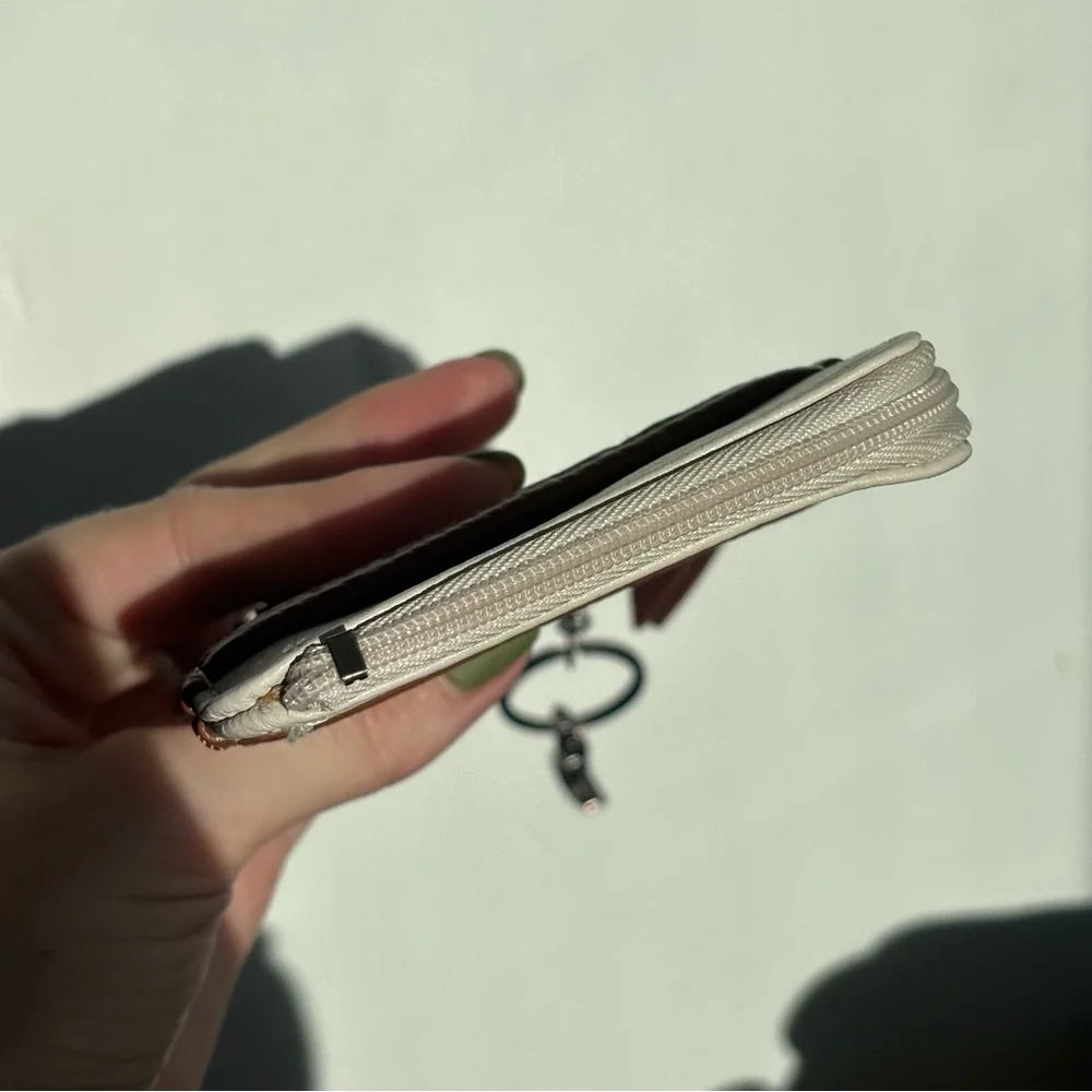 The Sak Iris Card Wallet -looks new - Picture 5 of 10